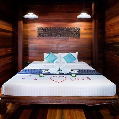 Ananta Thai Pool Villas Resort Phuket Exterior foto