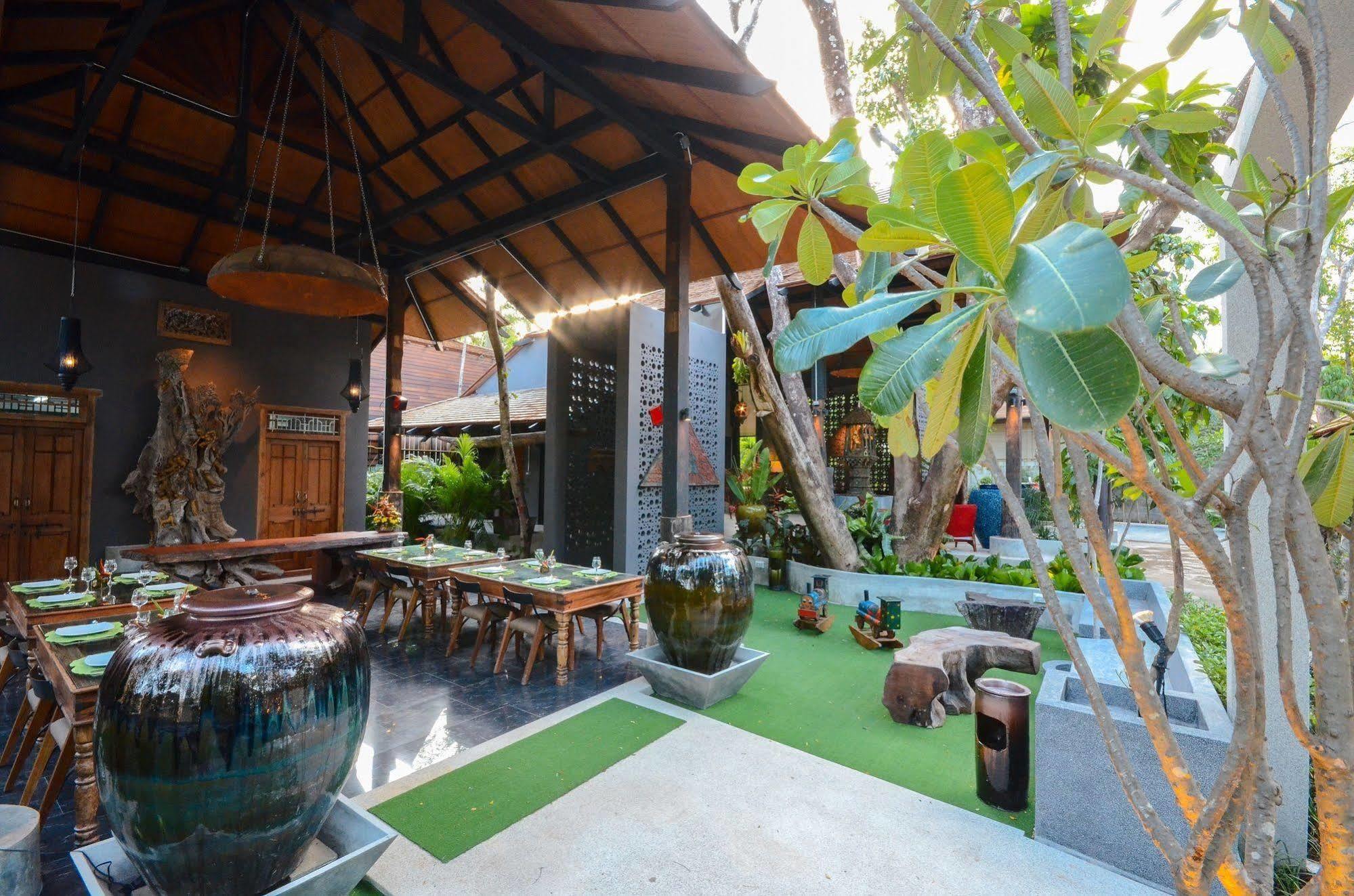 Ananta Thai Pool Villas Resort Phuket Exterior foto